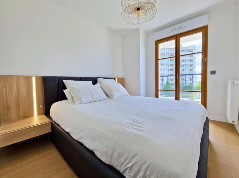 Sublime Appartement 4 Etoiles Neuf T3 Aputeaux 61M2 Proche La Defense, 10M2 De Terrasse Avec Magnifique Vue Ngoại thất bức ảnh