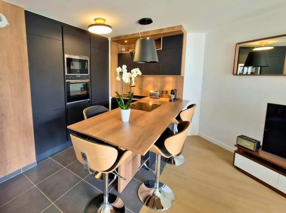 Sublime Appartement 4 Etoiles Neuf T3 Aputeaux 61M2 Proche La Defense, 10M2 De Terrasse Avec Magnifique Vue Ngoại thất bức ảnh