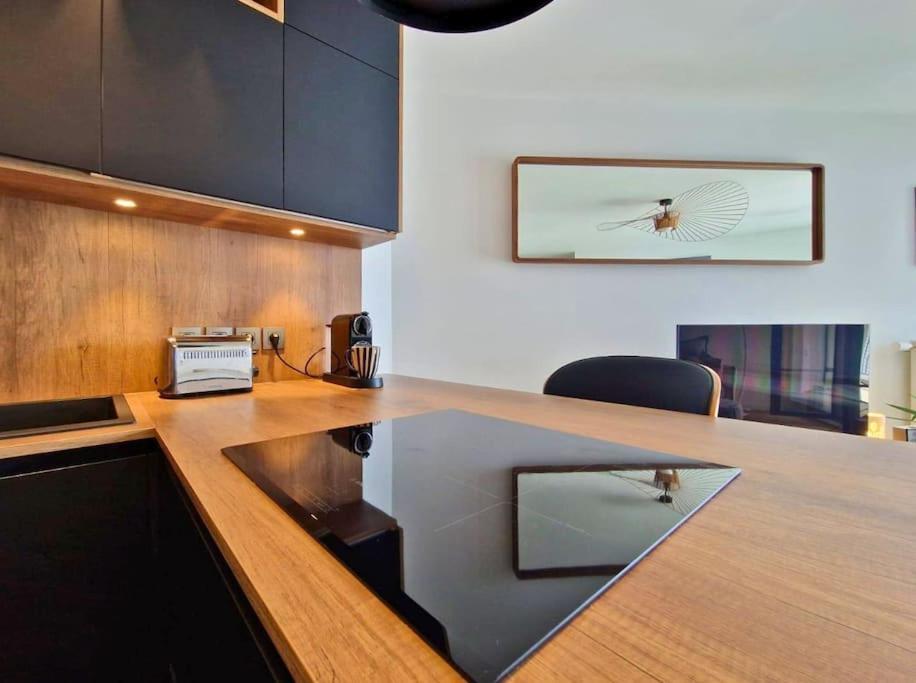 Sublime Appartement 4 Etoiles Neuf T3 Aputeaux 61M2 Proche La Defense, 10M2 De Terrasse Avec Magnifique Vue Ngoại thất bức ảnh